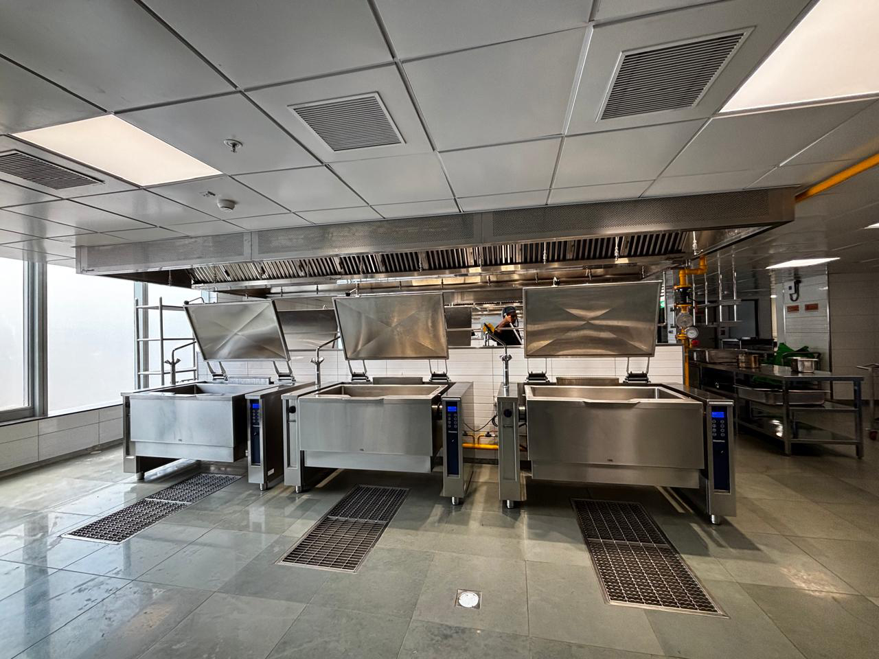 Hot Kitchen